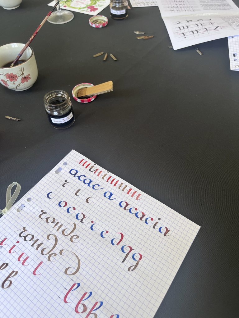 stage calligraphie ronde française noémie keren la calligraphe bordeaux saint-émilion